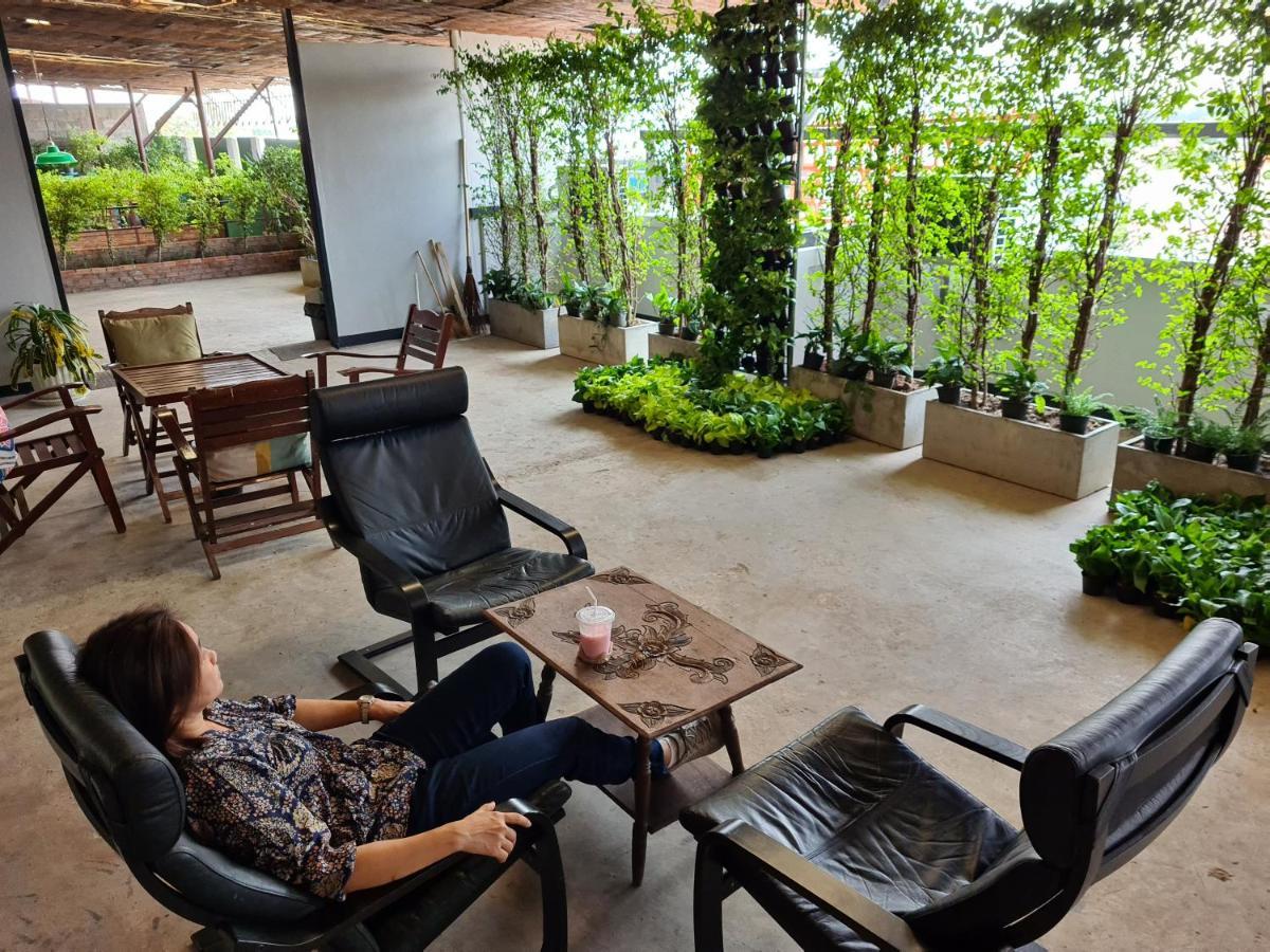The 8 Factory Hotel Phitsanulok Exterior foto