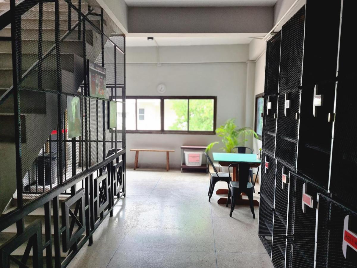 The 8 Factory Hotel Phitsanulok Exterior foto