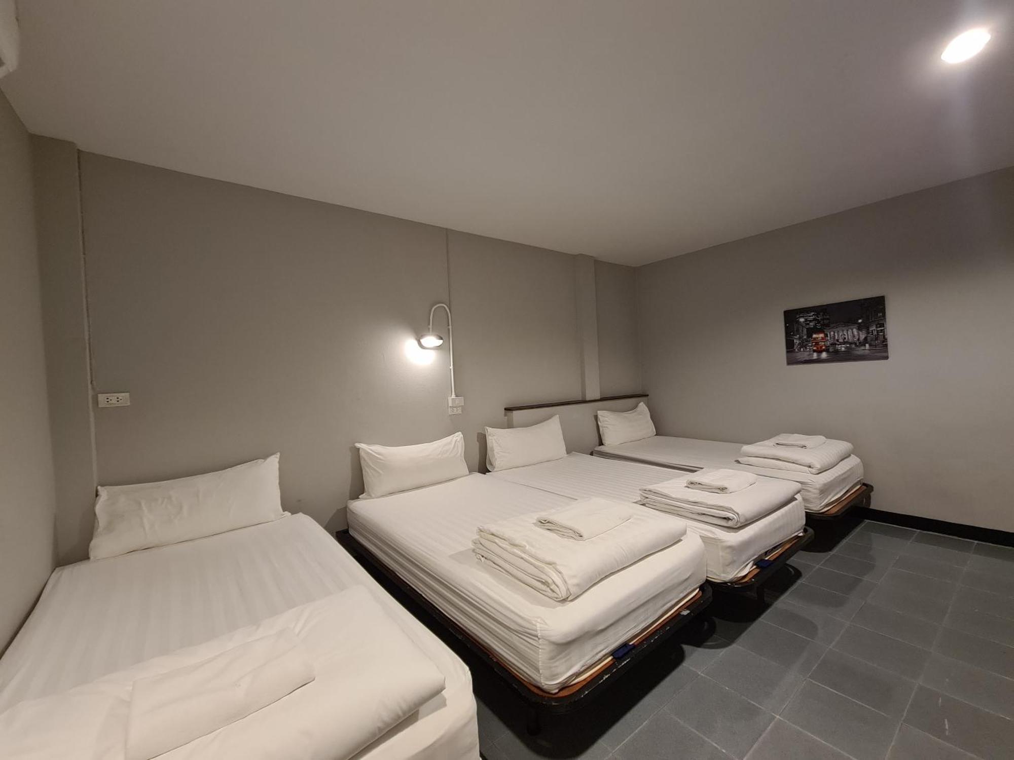 The 8 Factory Hotel Phitsanulok Exterior foto