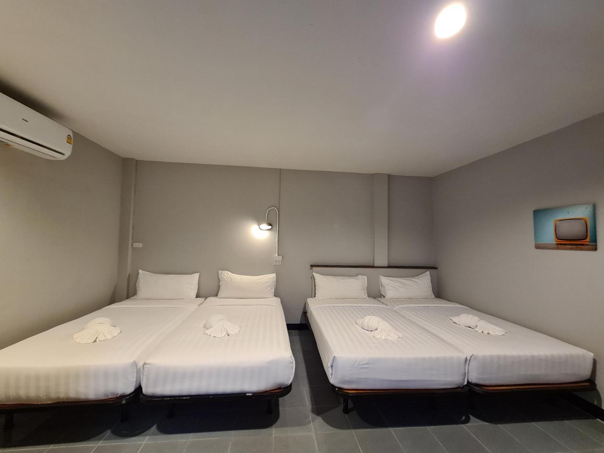 The 8 Factory Hotel Phitsanulok Exterior foto